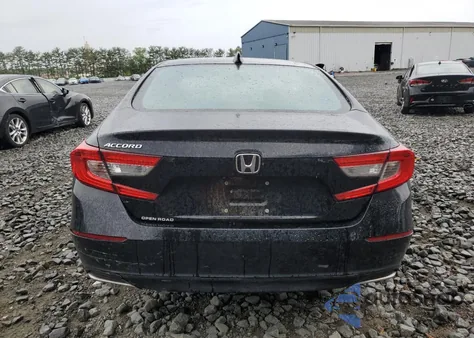 2021 Honda Accord Lx z USA, uszkodzony, nr VIN 1HGCV1F18MA017523